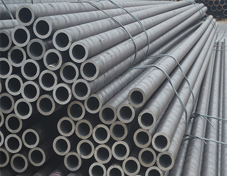Warm gewalztes nahtloses Stahlrohr API 5L 3-80mm Q345 Q235
